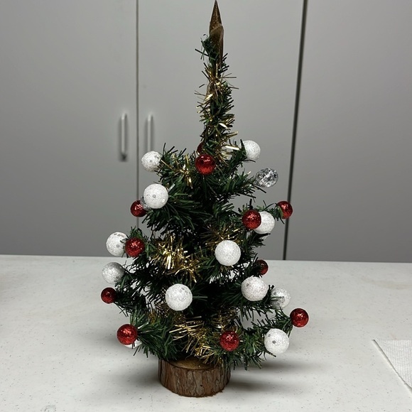 Mini decorated Christmas Tree - Picture 4 of 11